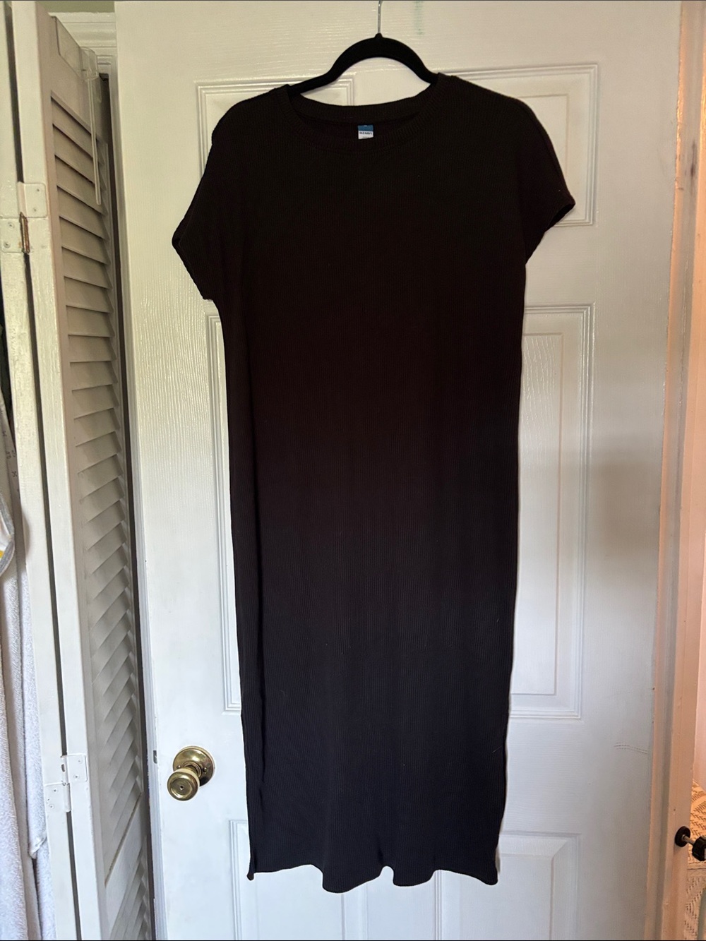 Old Navy Black Ribbed Short-Sleeve Midi Dress